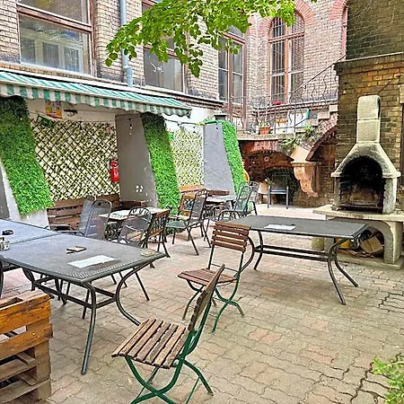 Hostel Urbannest Private